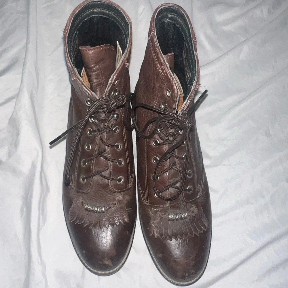 Ariat lacetie Brown roundtoe Leather Boots - Picture 3 of 4